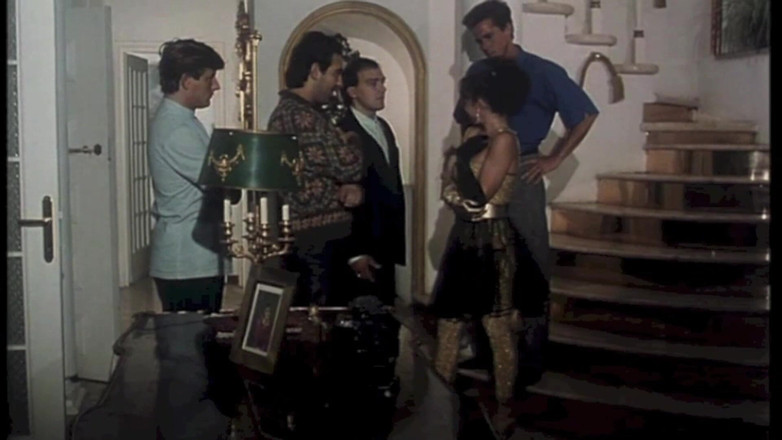 Inhonorof porn: Eva nu-i pasă dacă soțul ei este gelos și fute 3 bărbați