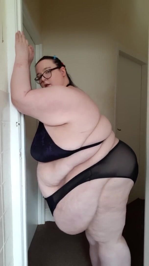 SSBBWLadyBrads: Lingerie sexy su questo bel corpo