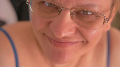 Julius_Dwayne: Henjutan cantik pepek ketat dengan batang kecil kencing pada pepek