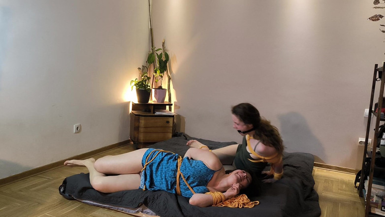 FenekManul: Long Shibari Bounding Story