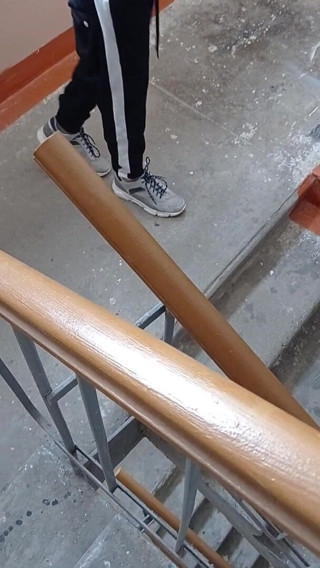 Dick Boys Studio: Melancap di pintu masuk seorang lelaki