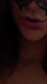 Beso negro y cerca mamada para mi marido hasta que se corre
