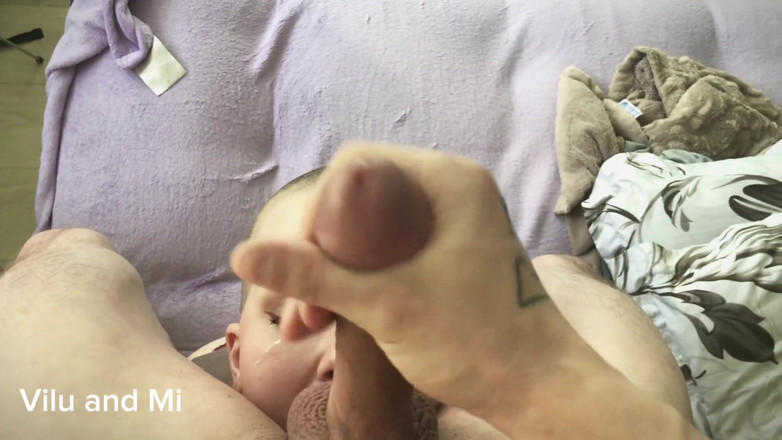 Vilu_and_Mi: Crachat et éjaculation sur les cheveux de Vilu Vidish