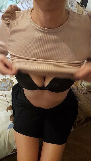 Audrey: Stepmoms Friend Uses Her Sexy White Ass to Make You...