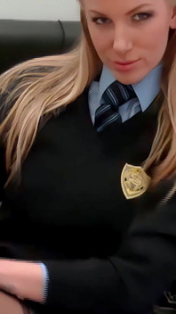 Uniforme taquinage avec Danielle Maye