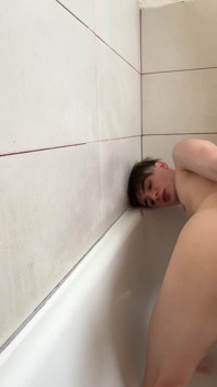 Гра у ванній кімнаті