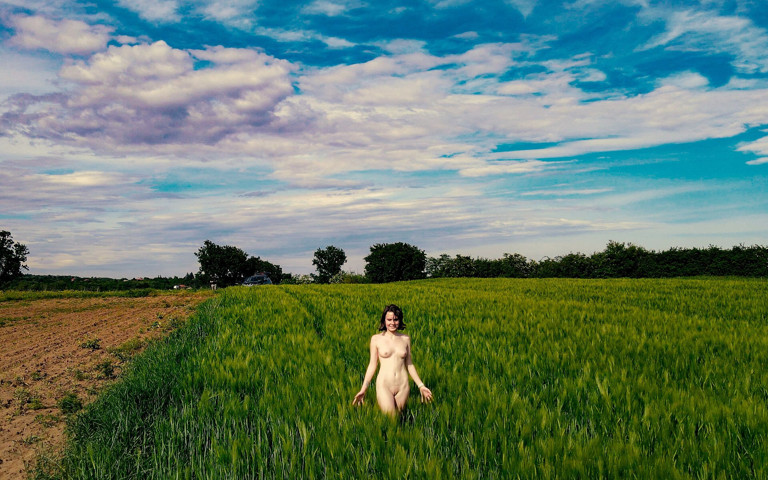 Darcy Dark Outdoor Peeing & Golden Shower