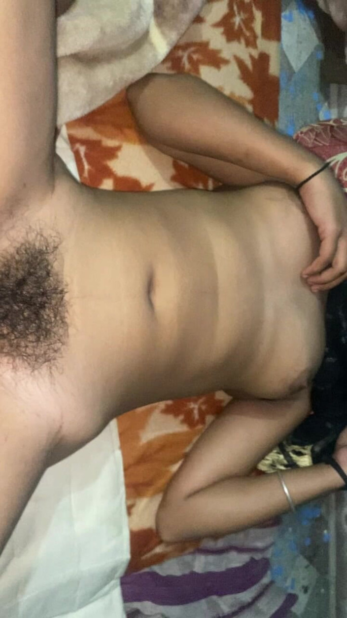 Hotgirl9: 18-річна дівчина дрочить мокру пизду, дезі індійський оргазм, мастурбація