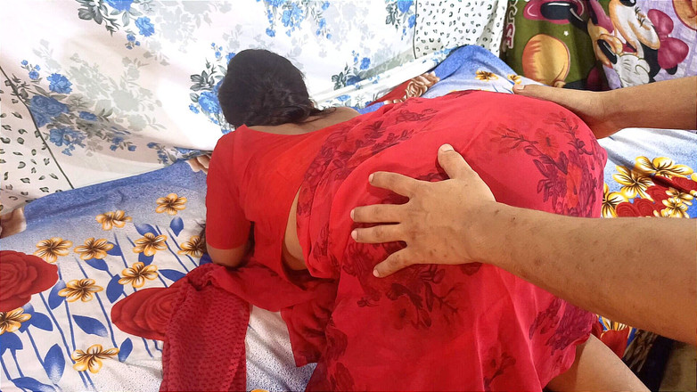 Namita: Indian Desi Randi Bhabhi in Red Light Area Fucking in...