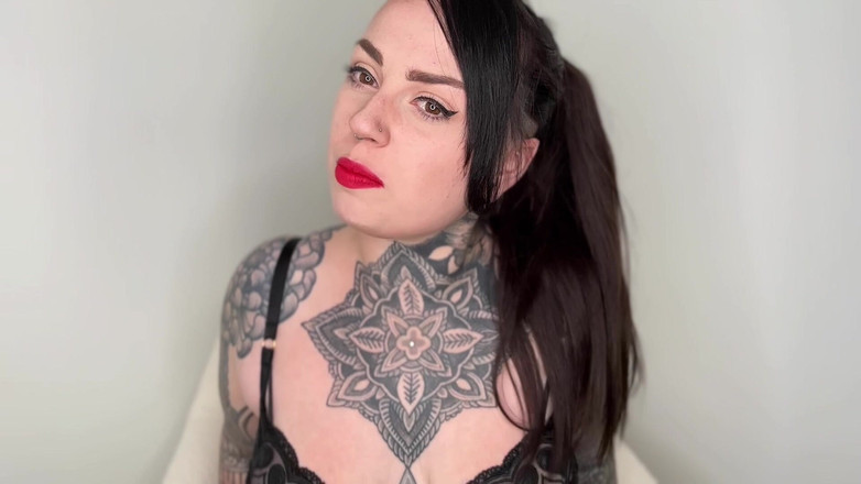 Miss Valentina: Upokarzając jej radość