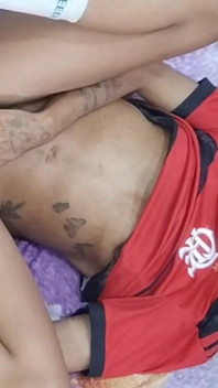 En flamengo-tjej som ger rumpa