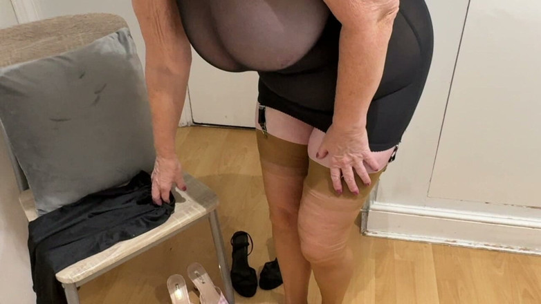 Aunty Sandra vintage girdle queen: น้า Sandra ในผ้าคาดเอววินเทจตัวจริง Vgq78