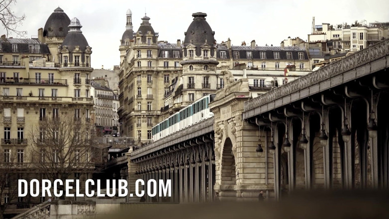 Dorcel Club: Tânăra Mina experimentează sexul imens al lui Yannick Shaft