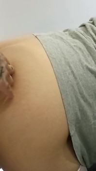 Ein sexy latina-mädchen weiß, wie man einen monsterschwanz zum kommen bringt!