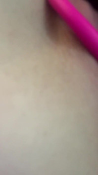 Detailní záběr na kontrakce orgasmu s kundičkou