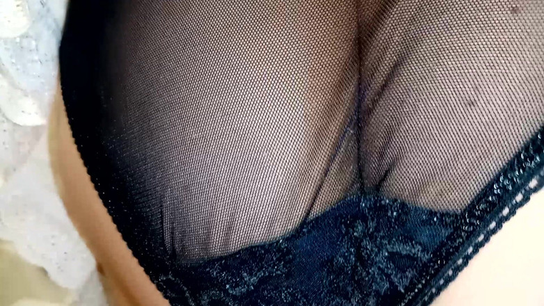 Gottini44: Жена готовится к сексу с двумя членами