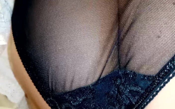 Gottini44: The Wife Is Getting Ready for Sex with Two Cocks