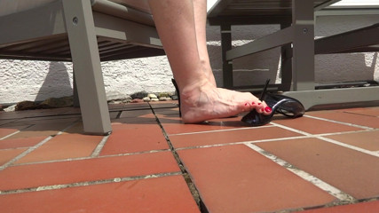 Lady Victoria Valente: On the garden terrace in stiletto gml mules