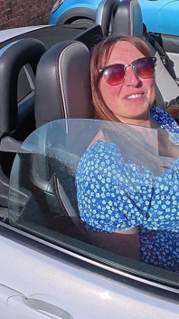 Real British MILF Drives Me in Her Car and Jerks Me off!
