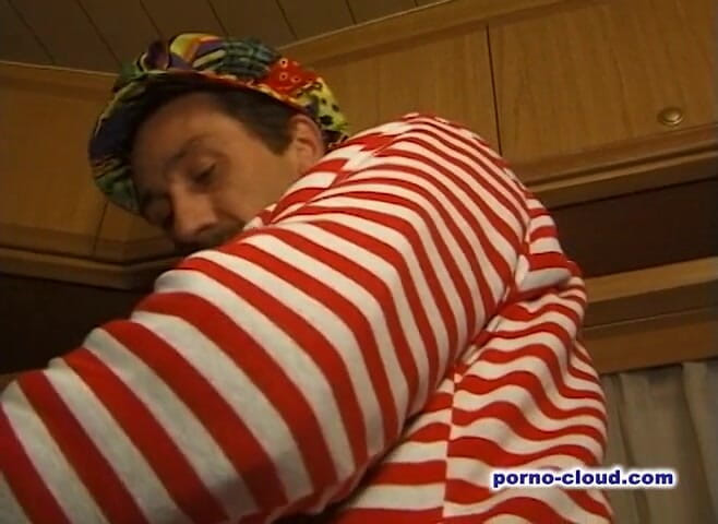 Porno Cloud: Carneval anal com Ronda
