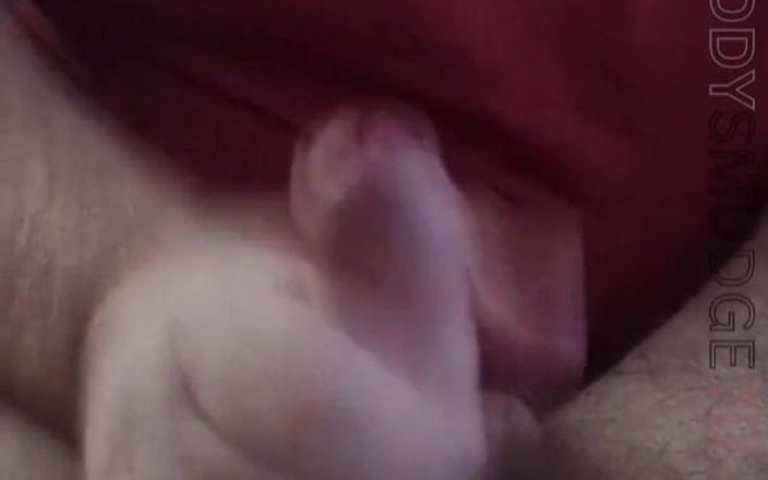 Daddysmudge: Baba boşalana kadar üvey oğlunu mastürbasyon yapıyor