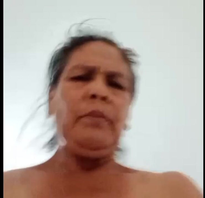 granny66mom: Anal cu dop