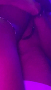 Seksi dans balon götlü genç kız bakış açısıyla azdırıyor
