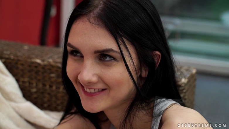 21 Sextreme: 21 sextreme - Crystal Greenvelle широко відкриває для старого горіха