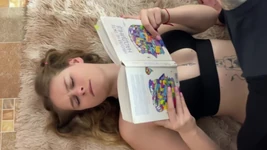 Topuklu ve yoga pantolonlu üvey kardeşimi götümle azdırıyor