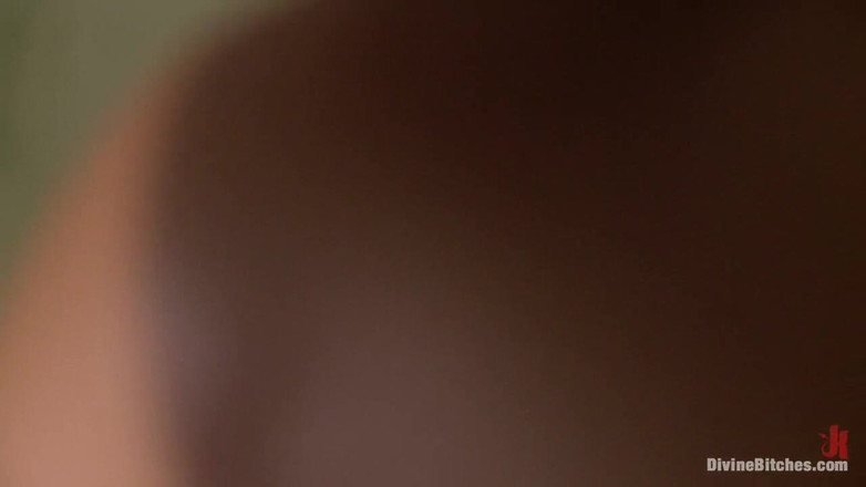 Divine Bitches by Kink: Penyesuaian Wolf Hudson: Episode 3 "aquaphobia"