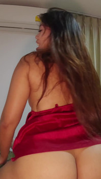 Pierced - gata asiática só quer duro