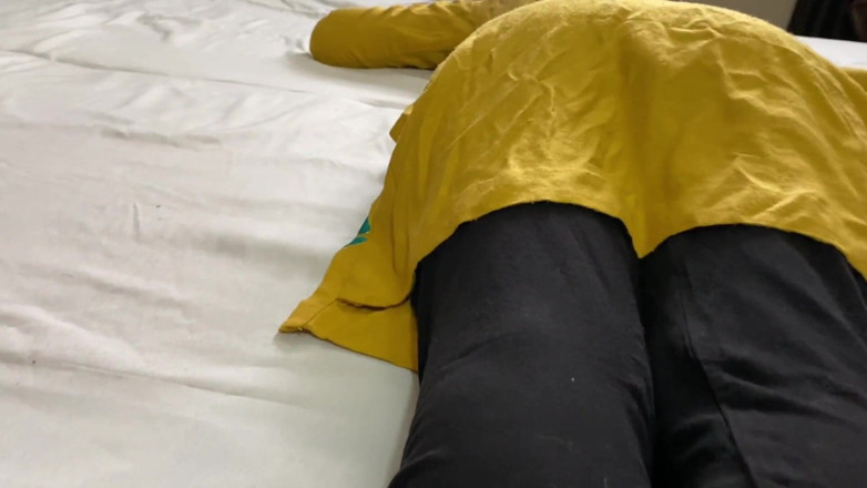Desifilmy45: Bella matrigna indiana scopata da vero figliastro cazzo di figa...