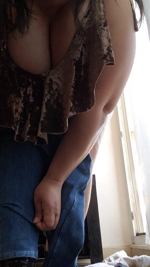 Riderqueen: Stepmom changes jeans