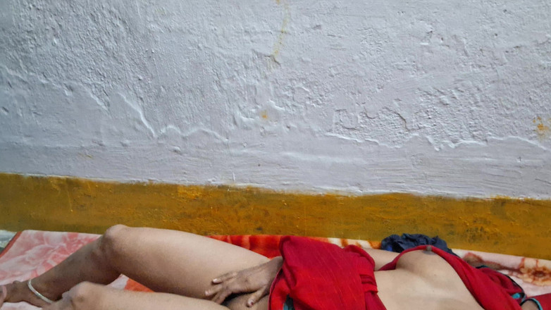 Busty Banuu: Sora vitregă excitată țâțoasă se fute de fratele vitreg