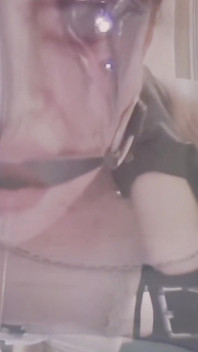 奴隶娃娃 aaruna 日记 1（屁股塞芭蕾靴连裤袜嘴堵嘴爬行束缚）