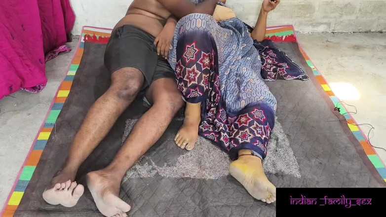Indian IFS: Madrastra y hijastro viendo porno y tuvo sexo