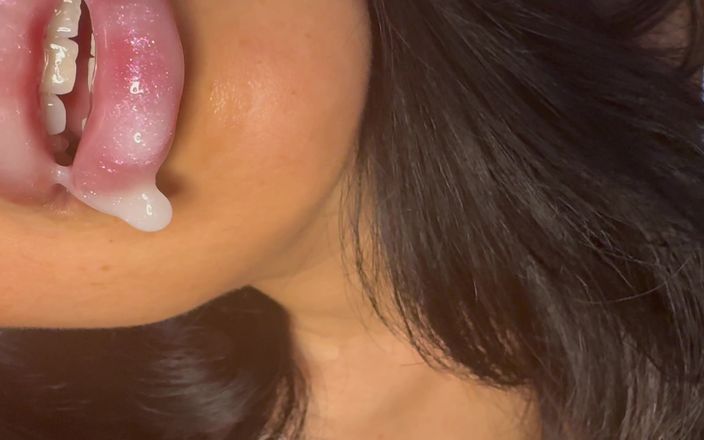 Asmr_mouth: Loooot lipgloss, когда я целую