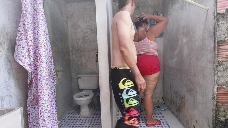 Lexly_16: Oväntat knull med mycket mjölk på brösten Ami kåta granne