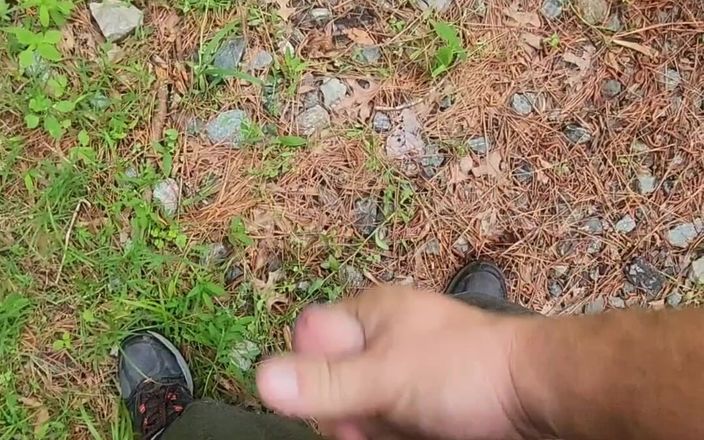 Djk31314: Rastgele bir garaj yolunda çıplak ve mastürbasyon yapıyor
