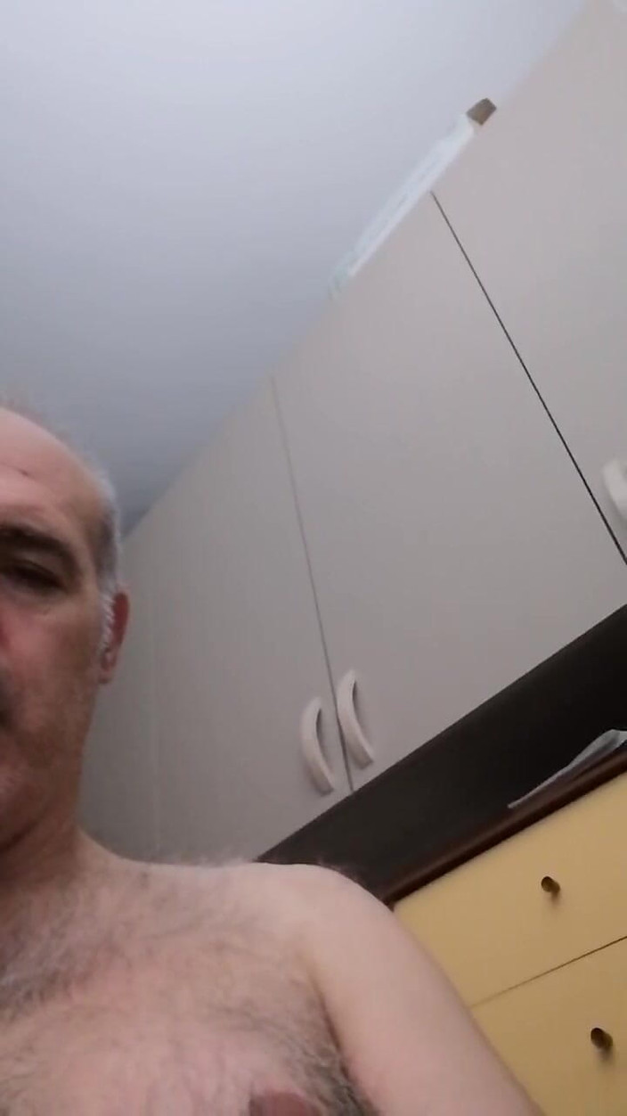 Setesesso7: Mijo, punheta, dedo na bunda e seios peludos