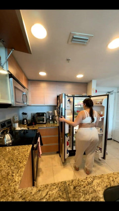 Dani Valentina: Bonjour chéri!