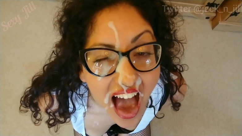 Big Ass Latina: Secretaria morena se folla a su jefe para mantener su...