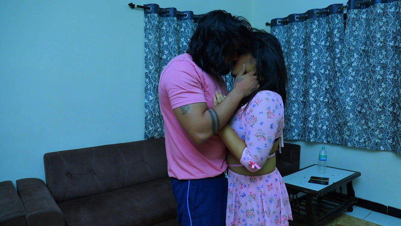 Triflicks: Chồng đến văn phòng vợ tận hưởng với chàng trai tập...