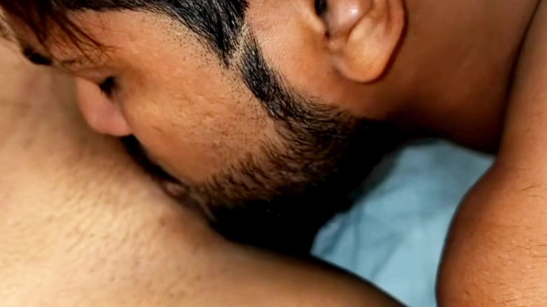 Baby Tina: La modella indiana Tejaswini fa sesso con il fidanzato Har...