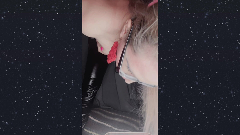 FinDom Goaldigger: Voorbinddildo kokhalzen in mietje-mond als betoverend