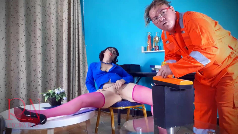 Regina Noir: Büropapierkutter volles video