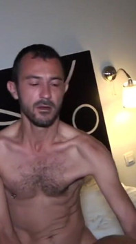 Seksi latin izci babacık tarafından eğlence için sikiliyor