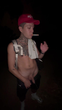 Harry_jen | Sexy Guy Smokes and Pisses