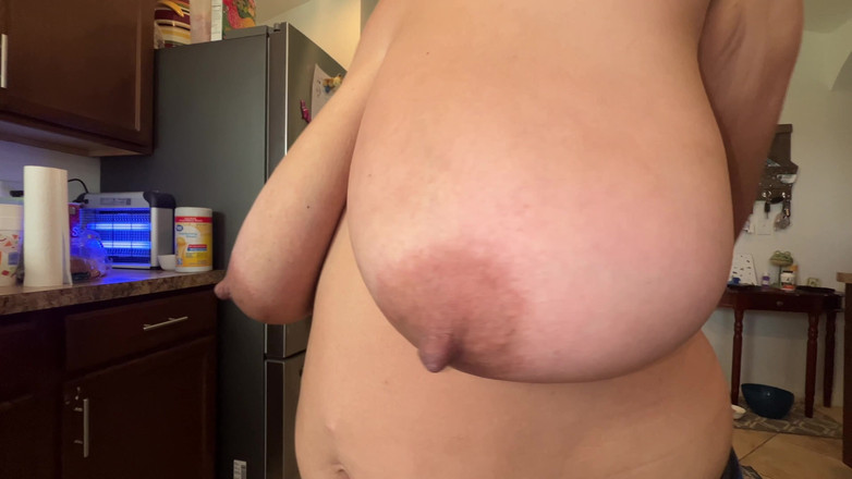 VeeVee Vixen: Сиськи вне весь день 4K