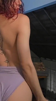 Danza sensuale da sola